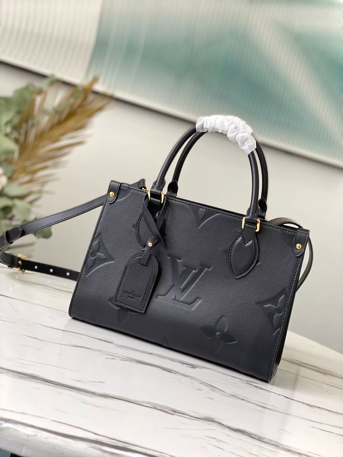 LOUIS VUITTON 28.0 X 11.0 X 19.0CM ON THE GO TOTE BAG