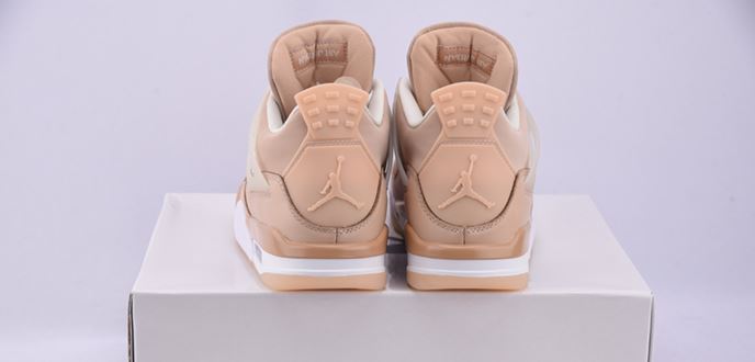 AIR JORDAN 4 WMNS “SHIMMER”