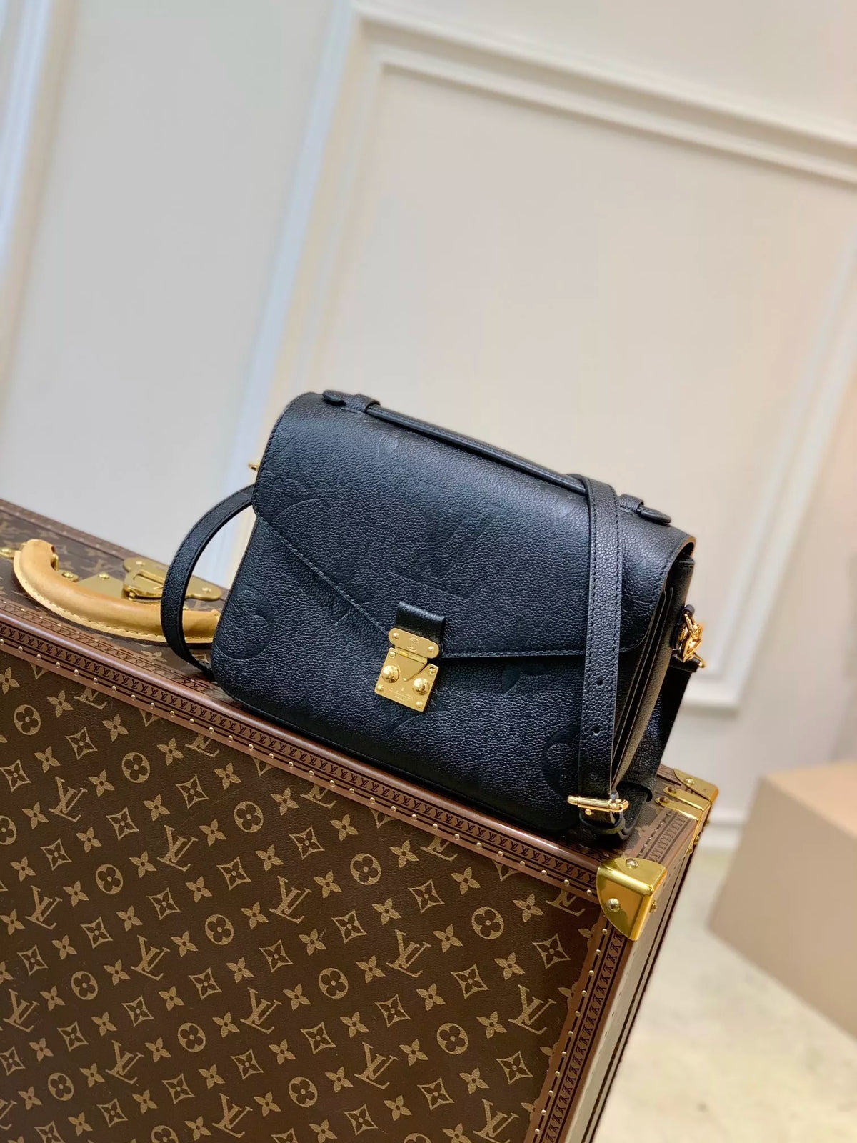LOUIS VUITTON 25.0 X 19.0 X 7.0 CM POCHETTE METIS MONOGRAM EMPREINTE