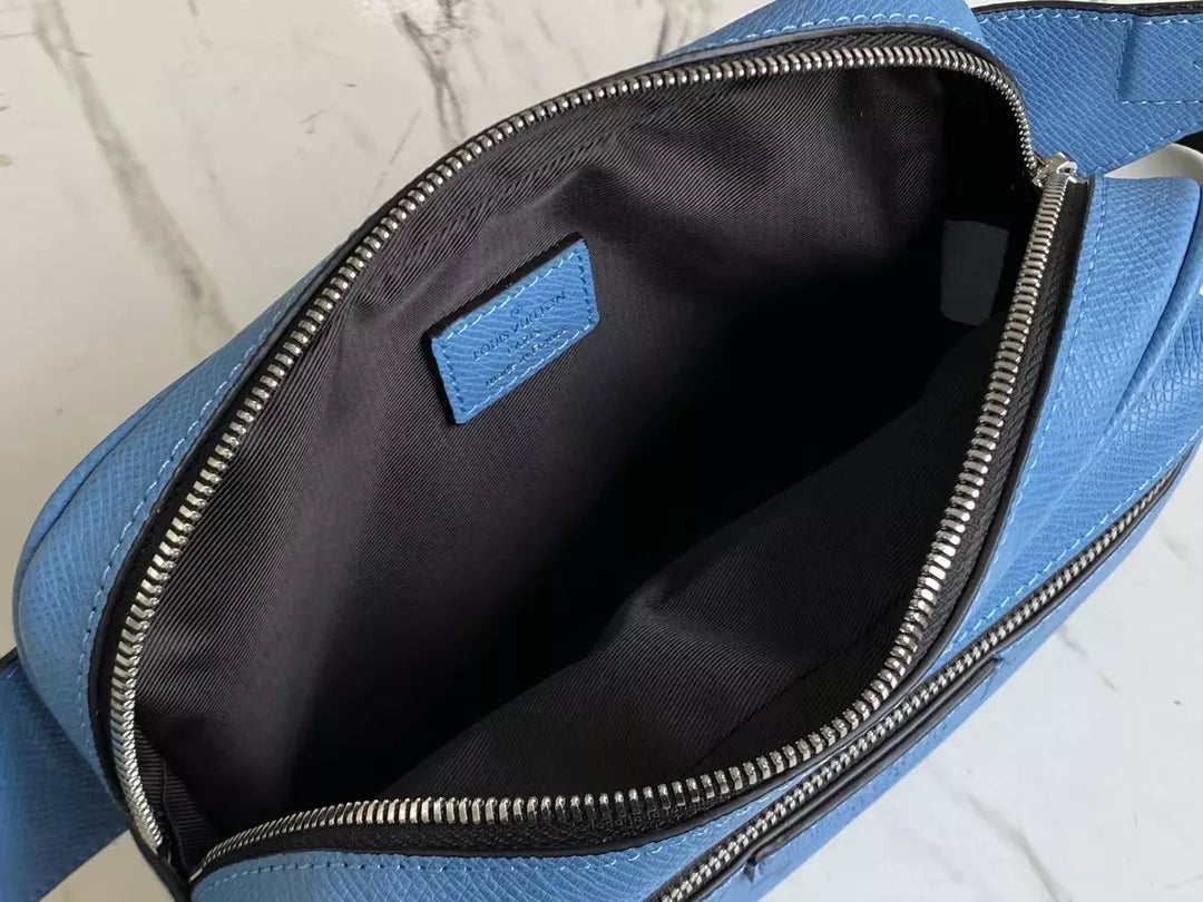 LOUIS VUITTON 21 X 17 X 5CM OUTDOOR BUMBAG BAG