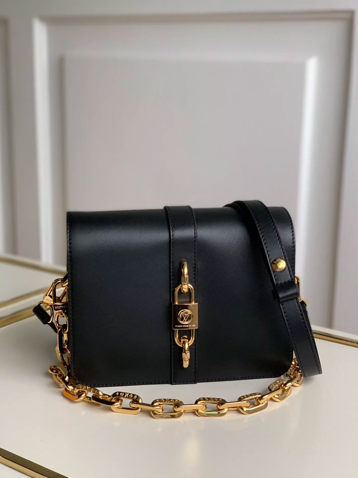 LOUIS VUITTON 17.0 X 22.0 X 7.0CM RENDEZ-VOUS BAG
