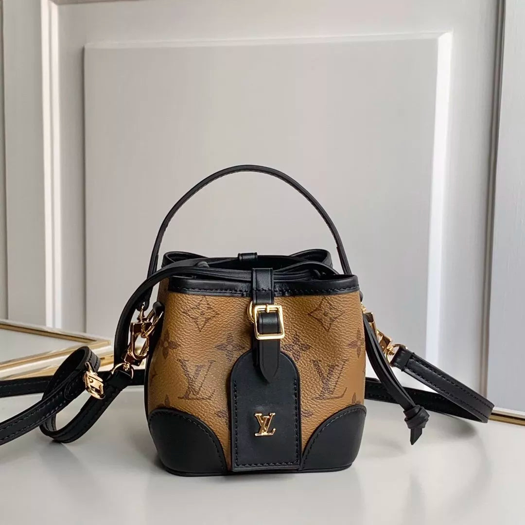 LOUIS VUITTON NOÉ PURSE BUCKET BAG