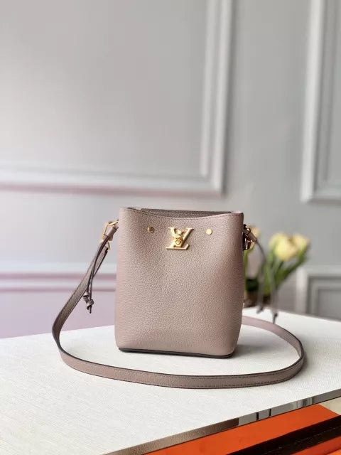 LOUIS VUITTON 13.5 X 16.0 X 10.0CM NANO LOCKME BUCKET BAG