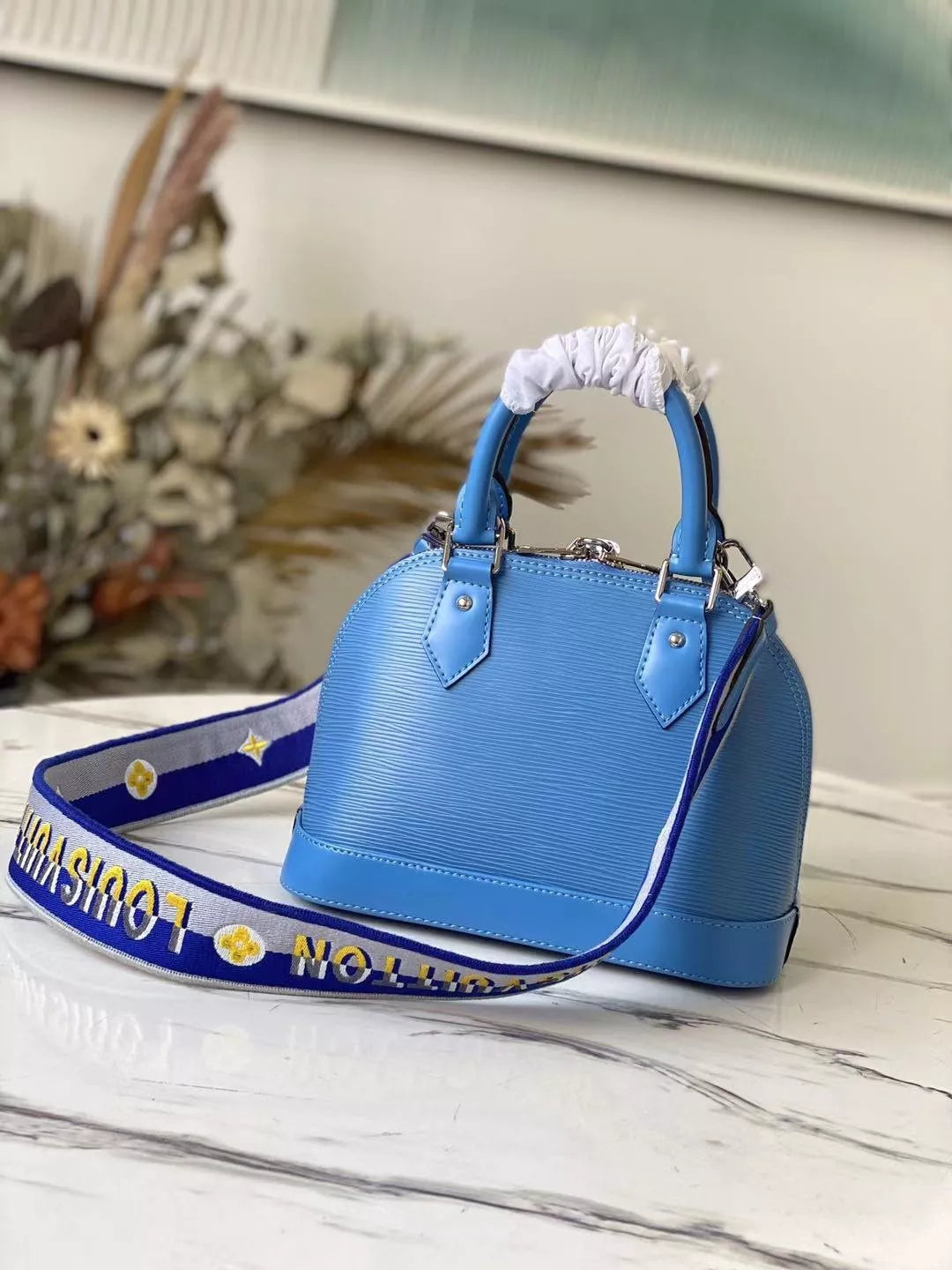 LOUIS VUITTON 23.5 X 17.5 X 11.5CM ALMA BB HANDBAG, EPI LEATHER