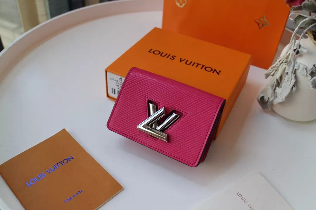 LOUIS VUITTON 10.5 x 7.0 x 3.0 CM MULTICARTES BAG