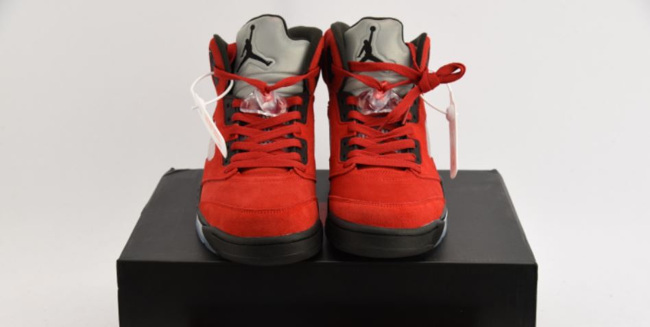 AIR JORDAN 5 “RAGING BULL”