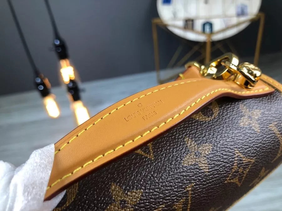 LOUIS VUITTON 23.5 X 18.0 X 9.0CM IVY