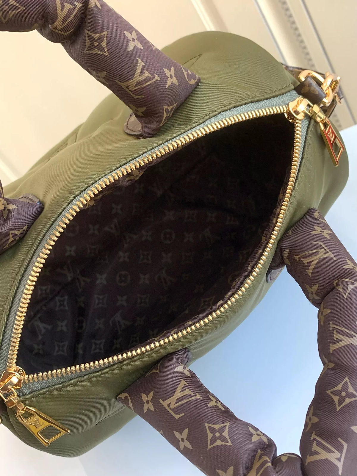 LOUIS VUITTON 25*19*15CM SPEED BANDOULI È RE 25 PILLOW BAG