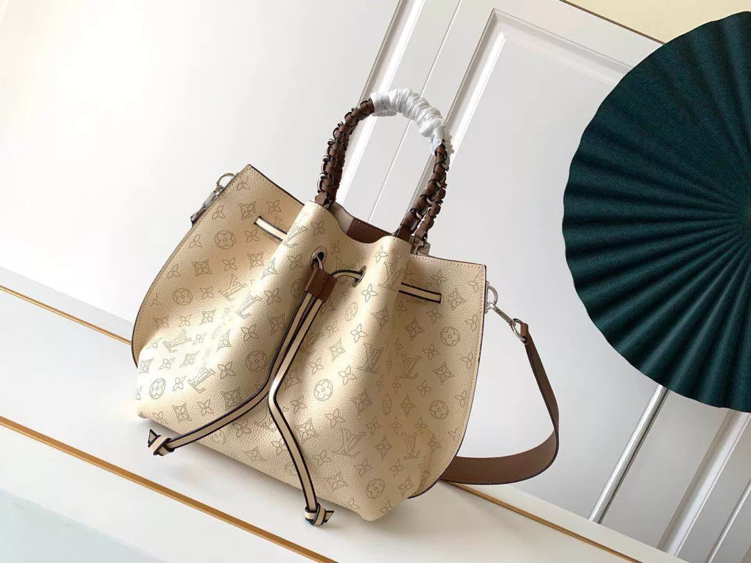LOUIS VUITTON 44X27X12CM GIROLATA HANDBAG