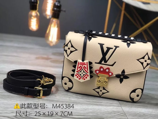 LOUIS VUITTON 25×19×7CM CRAFTY POCHETTE MÉTIS BAG