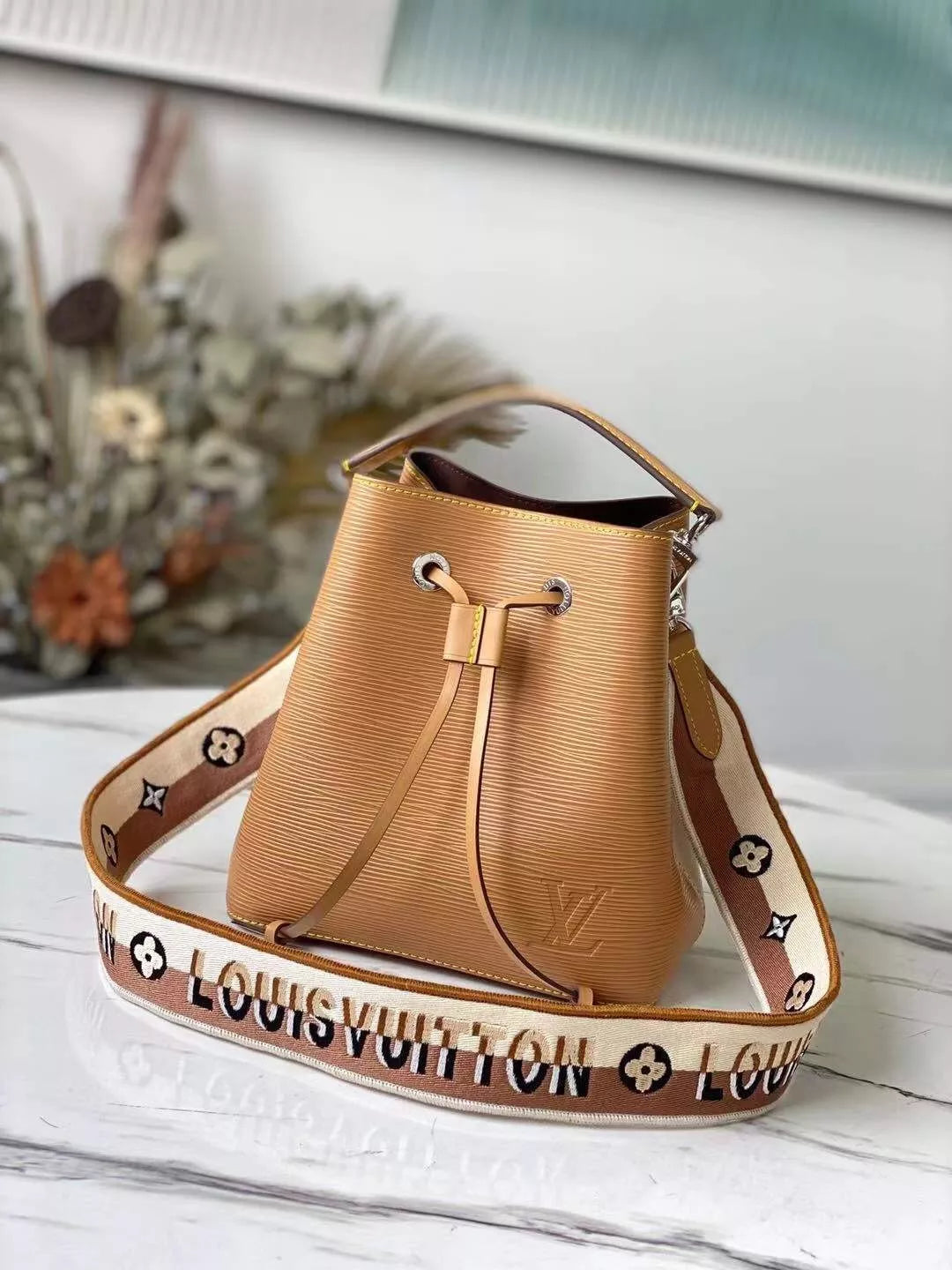 LOUIS VUITTON NÉONOÉ BB BAG