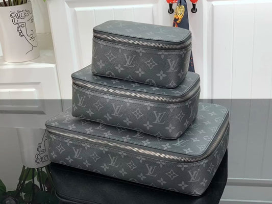 LOUIS VUITTON  PM: 17.5*11*9CM MM: 24*18*8CM GM: 35*20*9CM