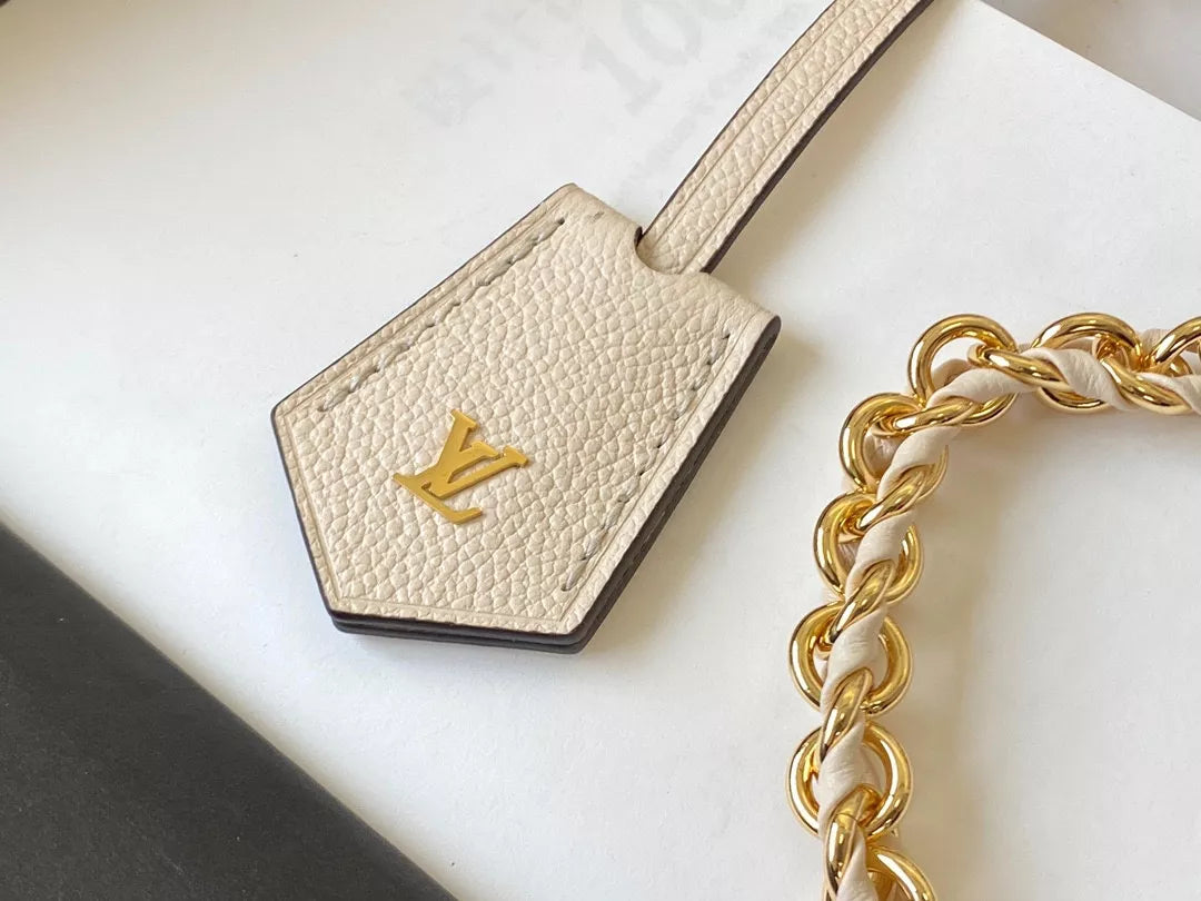 LOUIS VUITTON 19 X 13 X 11CM MONOGRAM NICE VANITY
