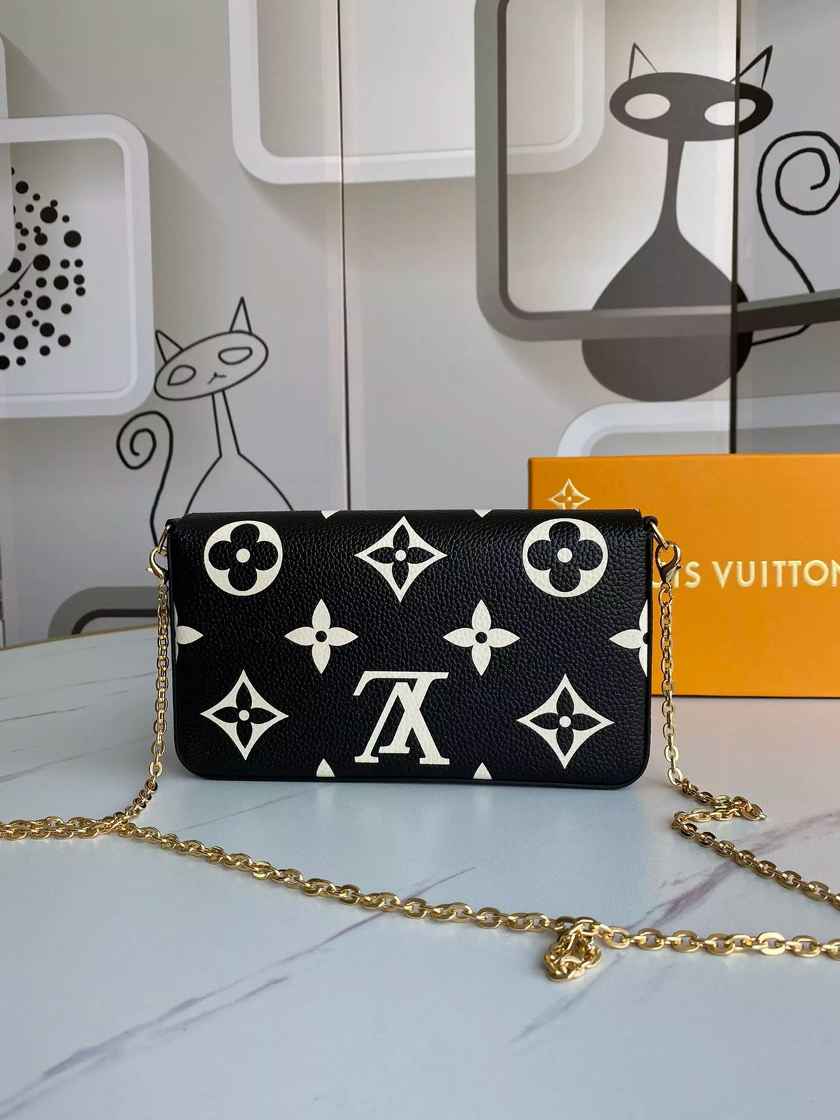 LOUIS VUITTON 21.0 X 12.0 X 3.0CM CRAFTY POCHETTE FÉLICIE BAG