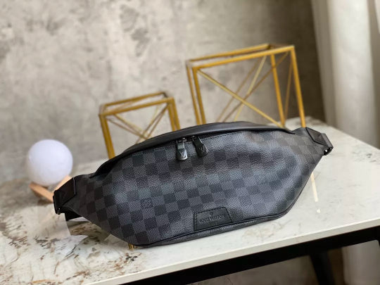 LOUIS VUITTON DISCOVERY BUMBAG