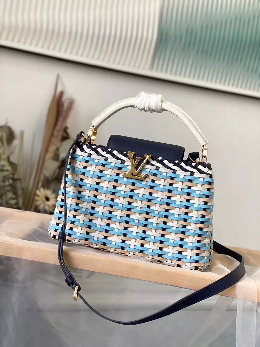 LOUIS VUITTON CAPUCINES LV HAND BAGS 2 COLOR AVAILABLE