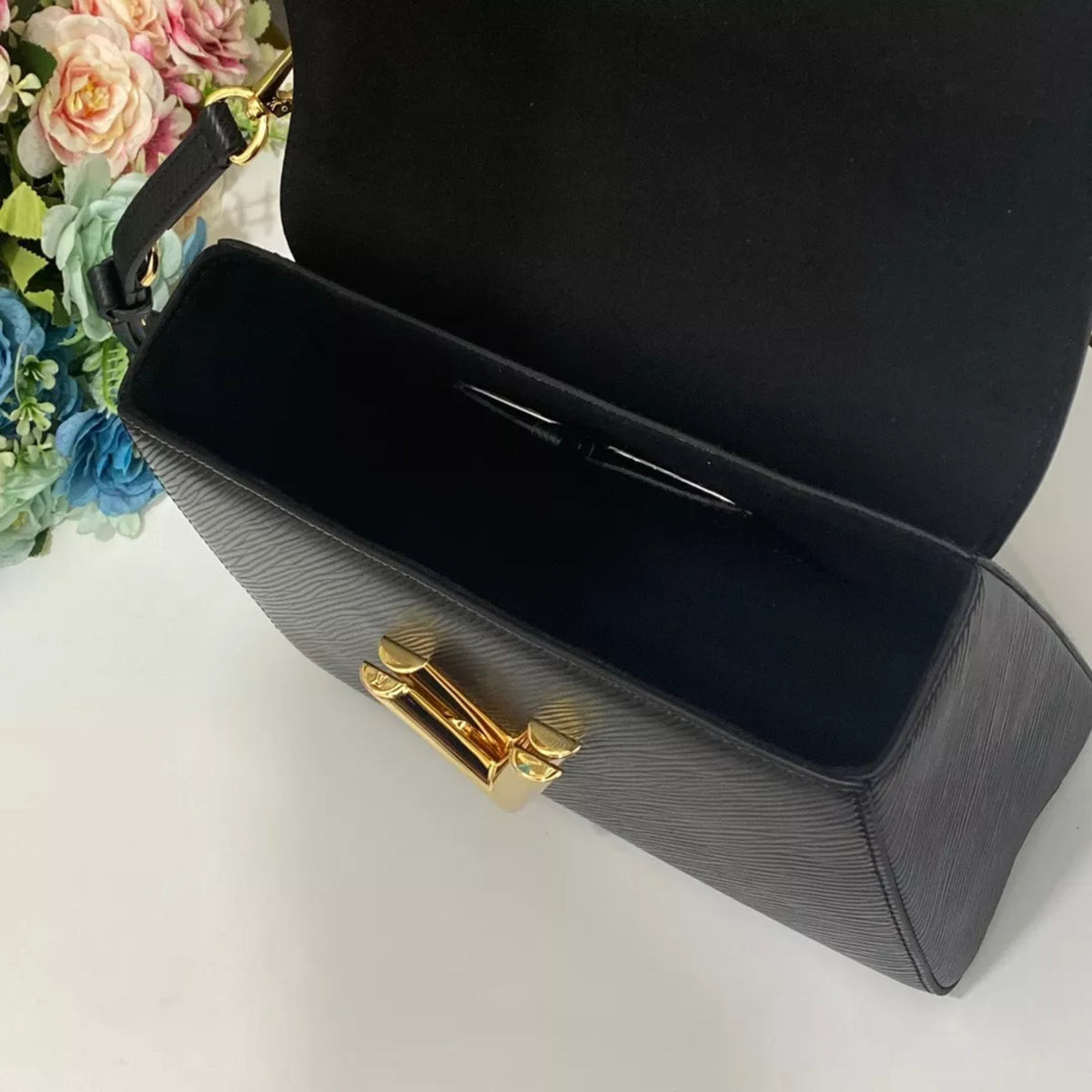 LOUIS VUITTON 23*17*9.5CM TWIST MEDIUM HANDBAG COMBO BAG