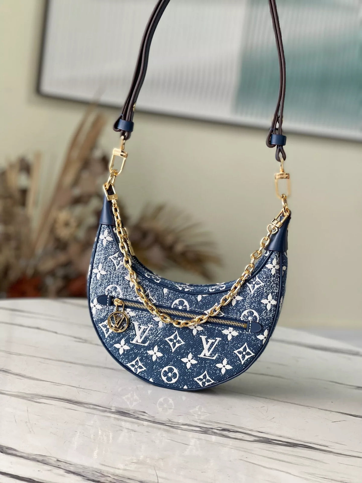 LOUIS VUITTON 23*13*6CM TOP ORIGINAL CROISSANT HANDBAG LOOP HALF MOON STAFF BAG