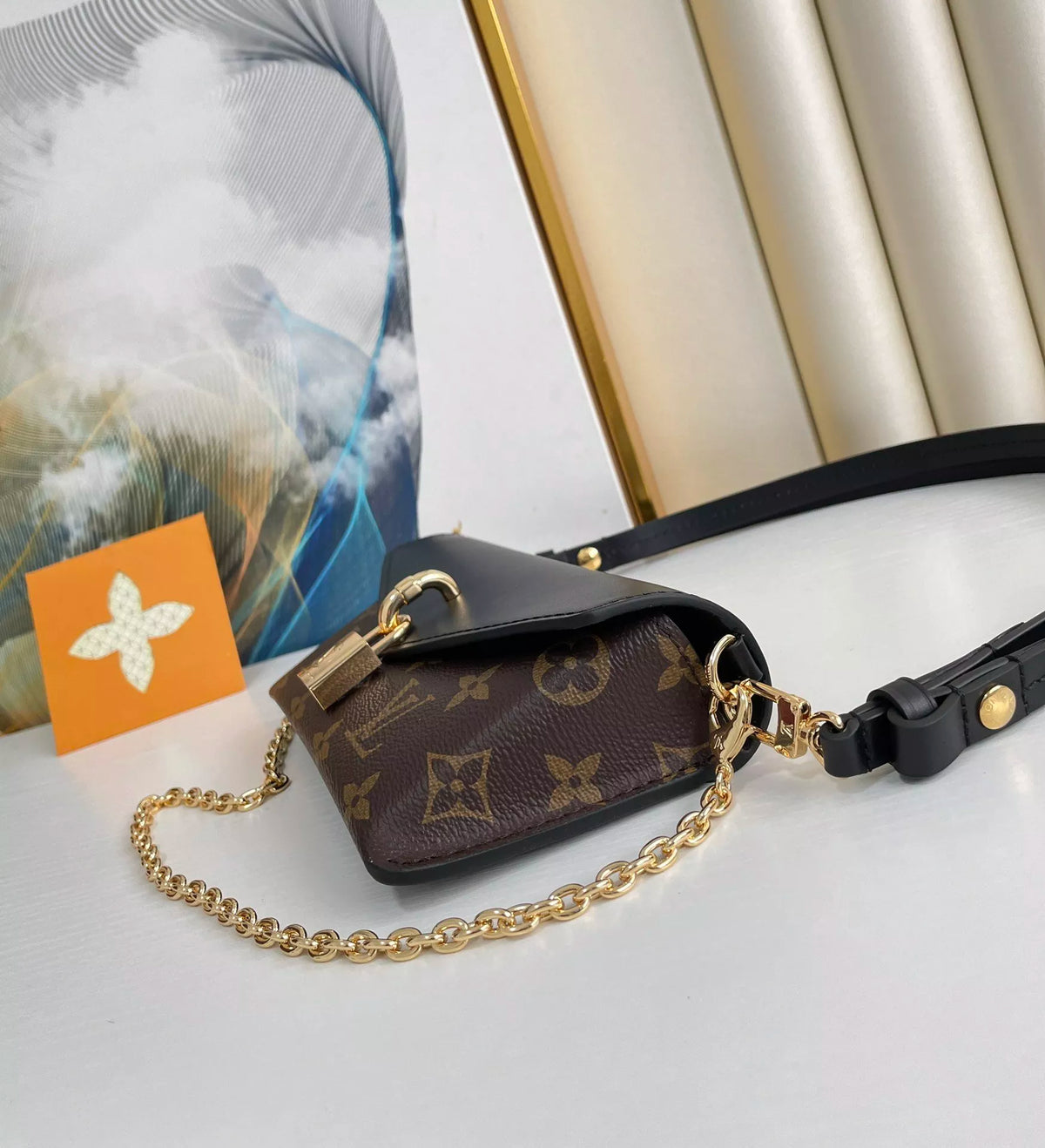 LOUIS VUITTON 19*11*3CM PADLOCK ON STRAP LOCK BAG
