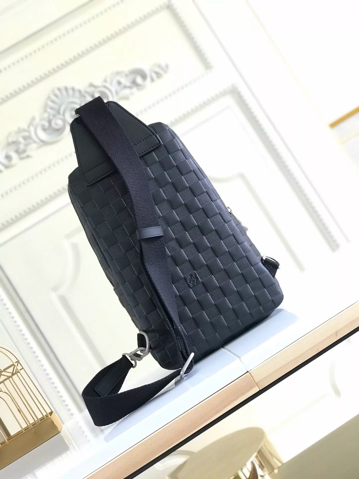 LOUIS VUITTON 20 X 31 X 10CM AVENUE SHOULDER BAG, DAMIER INFINI LEATHER