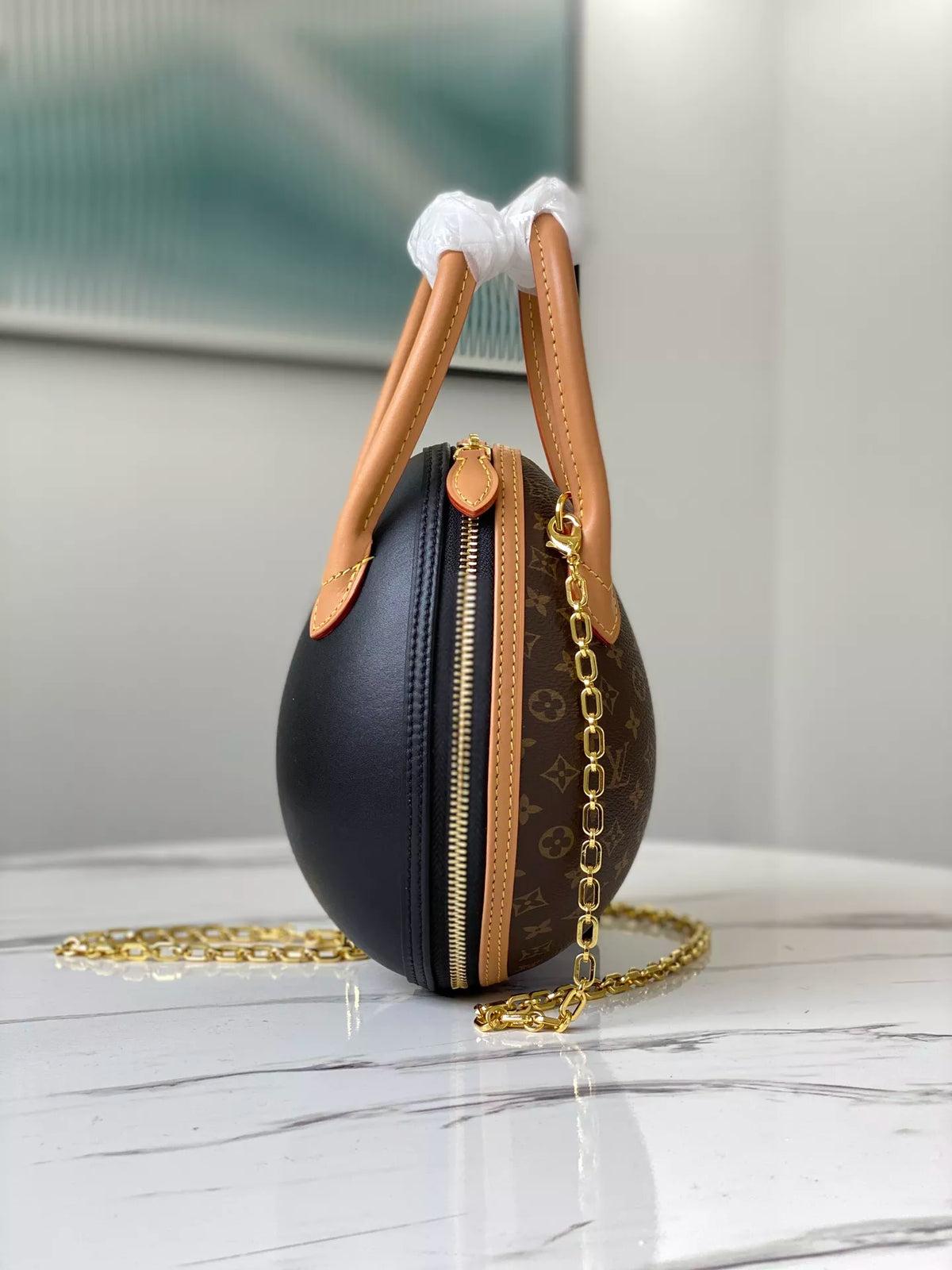 LOUIS VUITTON  20.0 X 12.0 X 12.0 CM EGG VVN