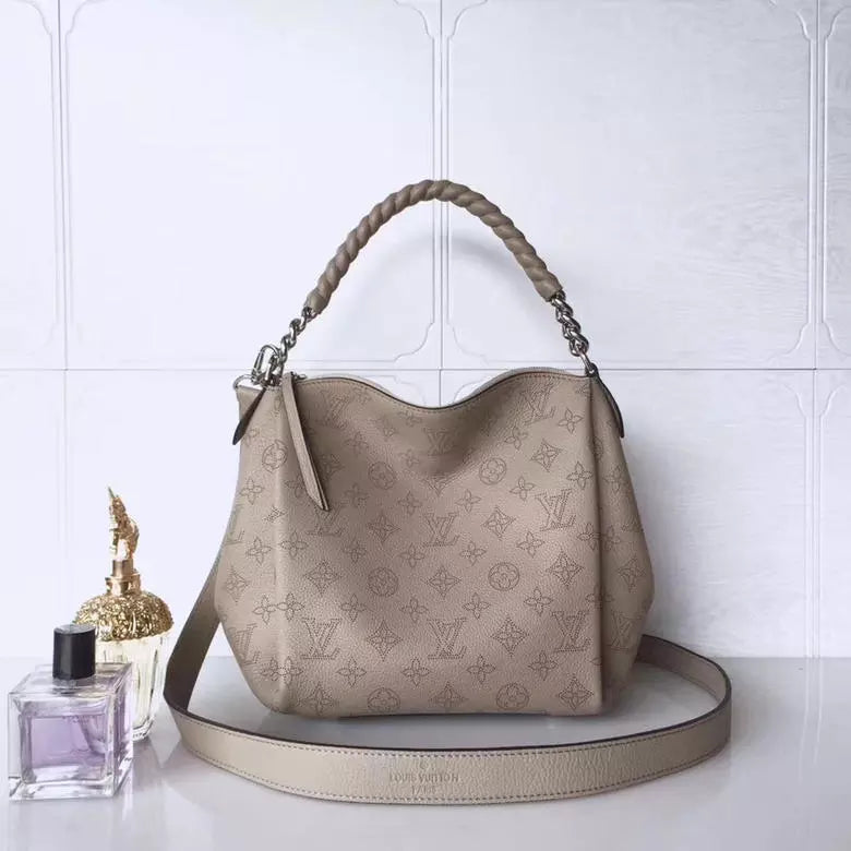 LOUIS VUITTON 24.0 X 24.0 X 14.0 CM BABYLONE CHAIN BB