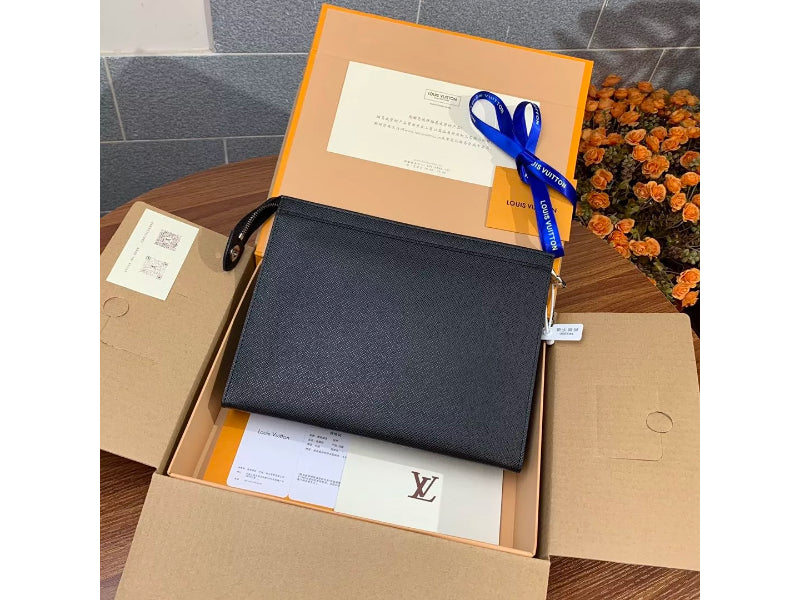 LOUIS VUITTON 27.0X21.0X3.0CM POCHETTE VOYAGE TAIGA LEATHER