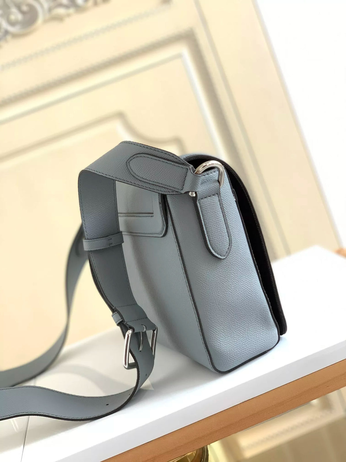 LOUIS VUITTON 28.3*18.3*4.3CM NEW FLAP POSTMAN BAG, TAGA EMBOSSED LEATHER