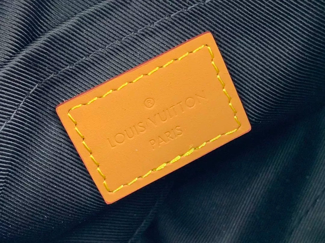 LOUIS VUITTON 18.5*13*8CM NIGO CO BRANDED MINI SOFT TRUNK BOX BAG