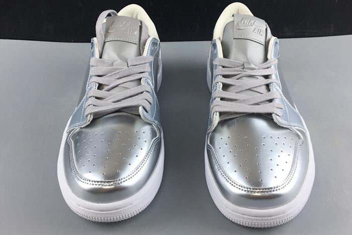 AIR JORDAN 1 "LOW OG PINNACLE"