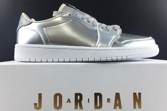 AIR JORDAN 1 "LOW OG PINNACLE"