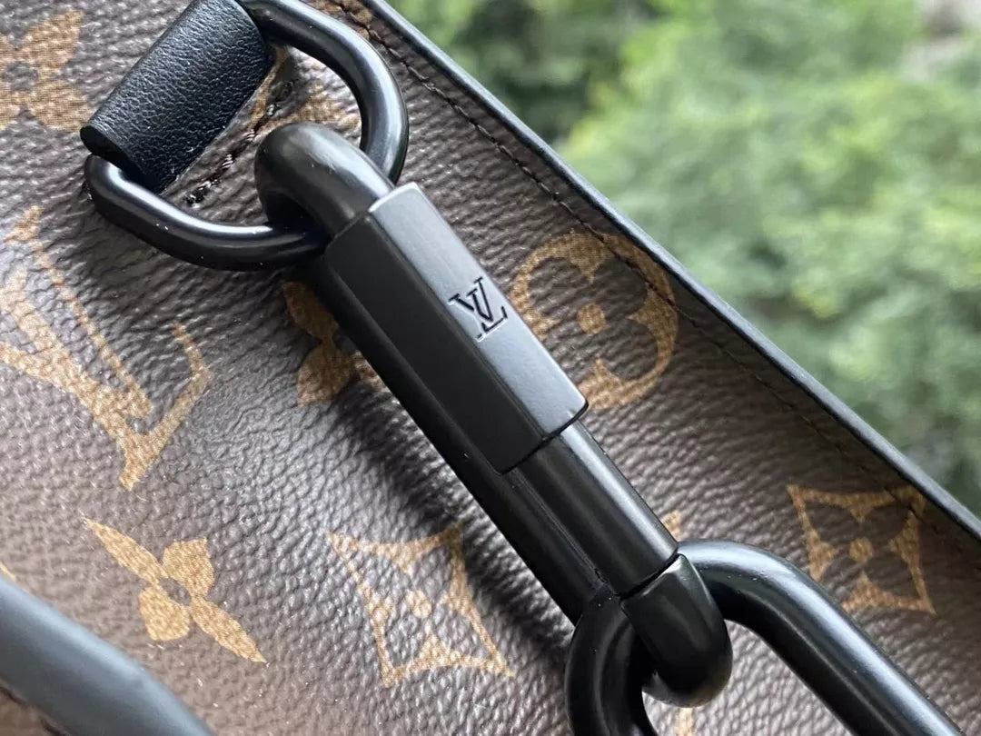 LOUIS VUITTON 36 X 36 X 9 CM SAC PLAT LV HAND BAGS
