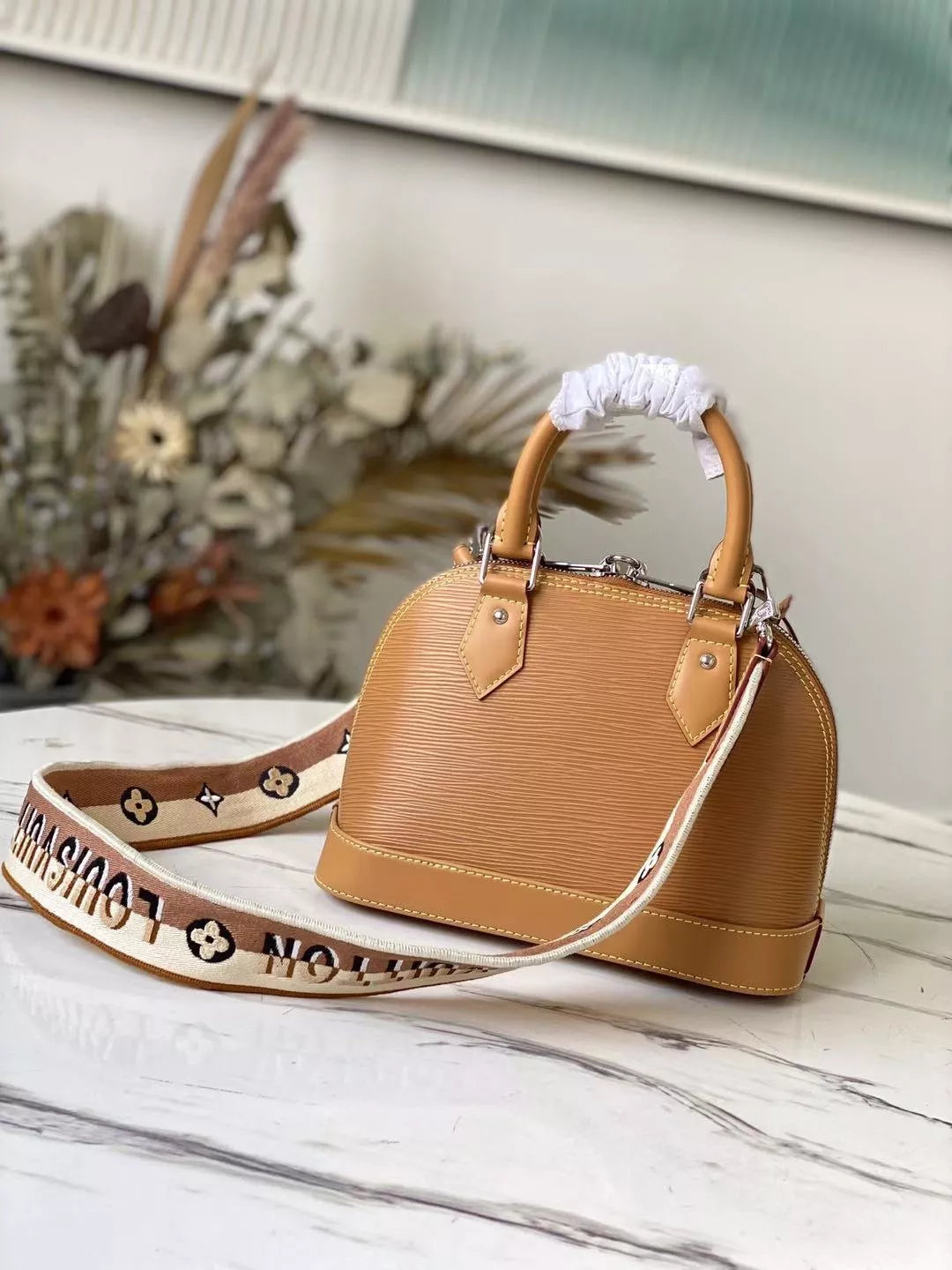 LOUIS VUITTON 23.5 X 17.5 X 11.5CM ALMA BB HANDBAG, EPI LEATHER