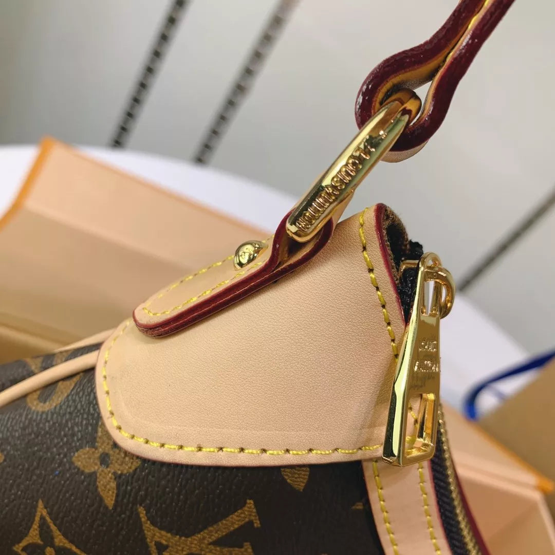 LOUIS VUITTON 40555 26*18*5CM  BAG