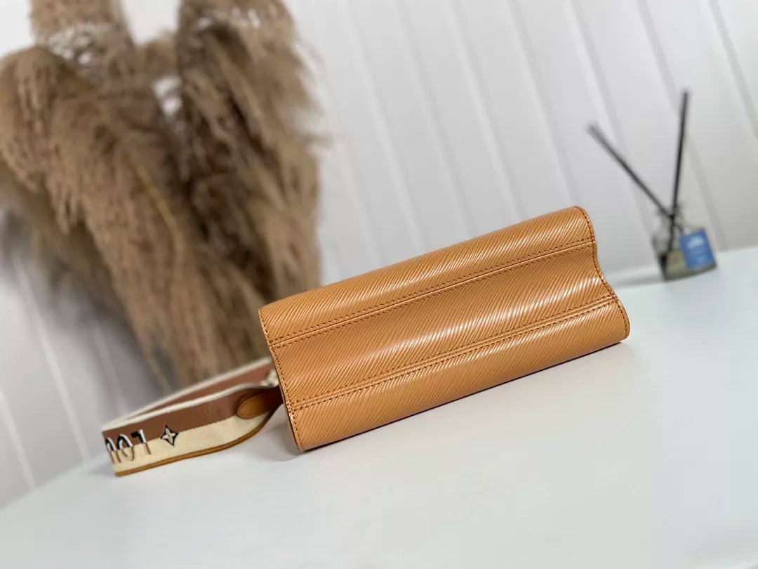 LOUIS VUITTON 23 X 17 X 9.5CM MM TWIST