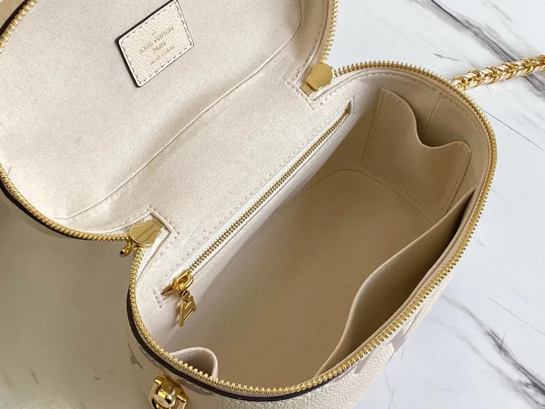 LOUIS VUITTON 19 X 13 X 11CM MONOGRAM NICE VANITY