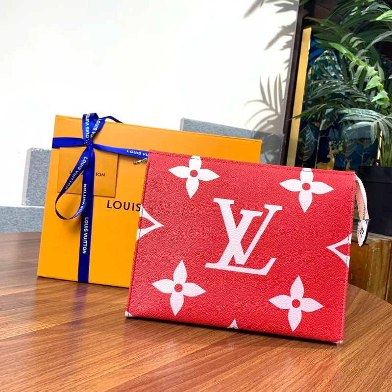 LOUIS VUITTON 26.0 X 20.0 X 5.0 CM TOILET POUCH XL CRAFTY MONOGRAM