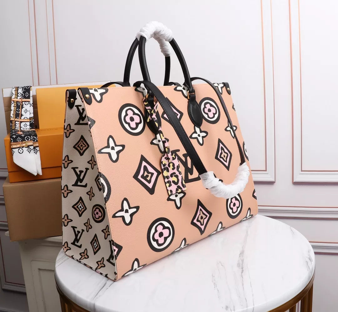 LOUIS VUITTON ONTHEGO MONOGRAM WILD AT HEART 41.0 X 34.0 X 19.0 CM 2COLORS