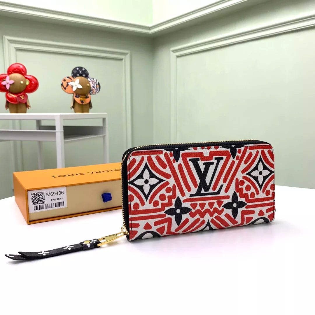 LOUIS VUITTON 19.5 X 10.5 X 2.5 CM CRAFTI'S "SPECIAL EDITION" GIBBY WALLET BAG