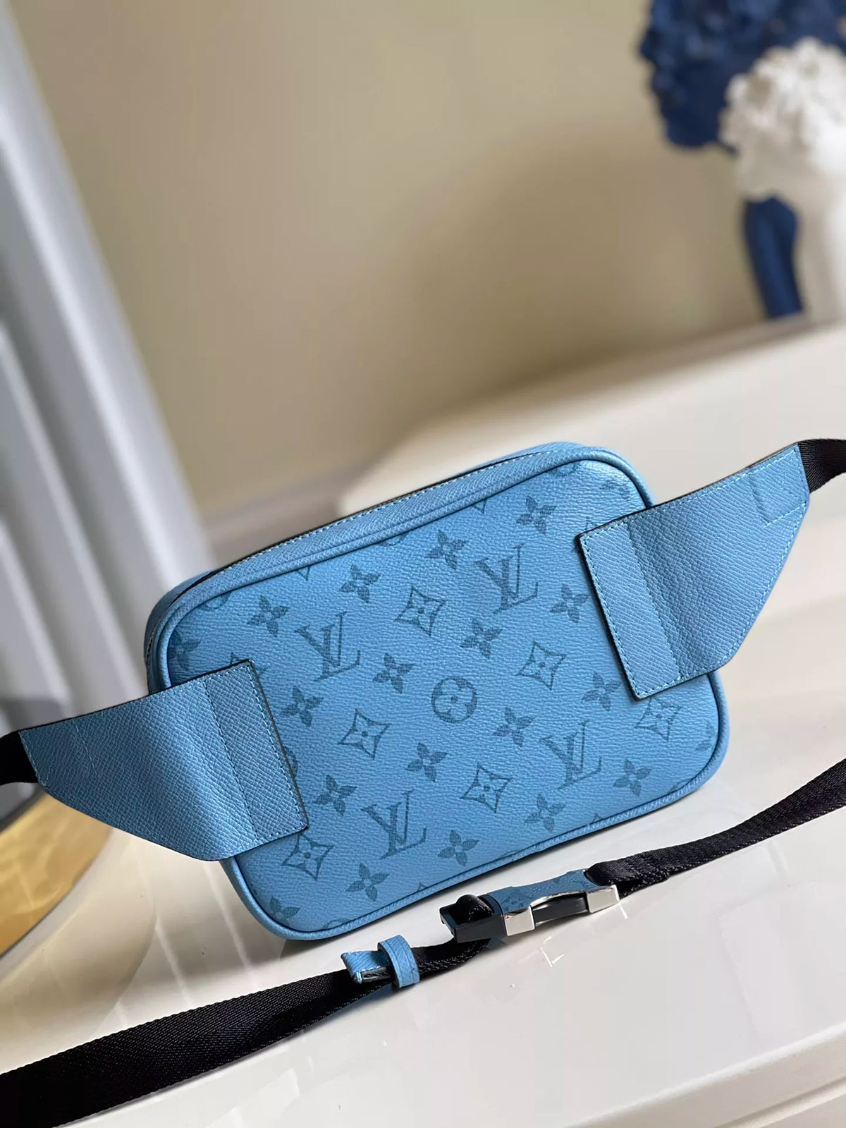 LOUIS VUITTON  29.5X20X10.5CM/21×17×5CM OUTDOOR MONOGRAM TAÏGA