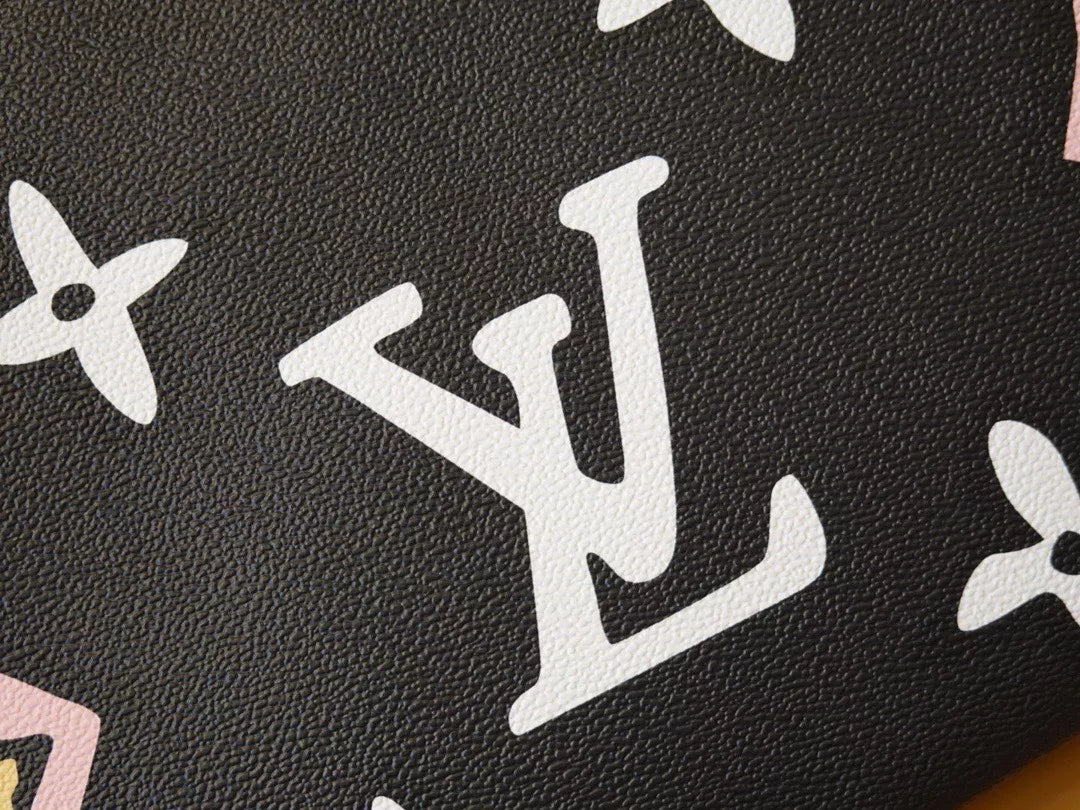 LOUIS VUITTON TOILETRY POUCH 26 MONOGRAM WILD AT HEART 25 X 20 X 5.5CM