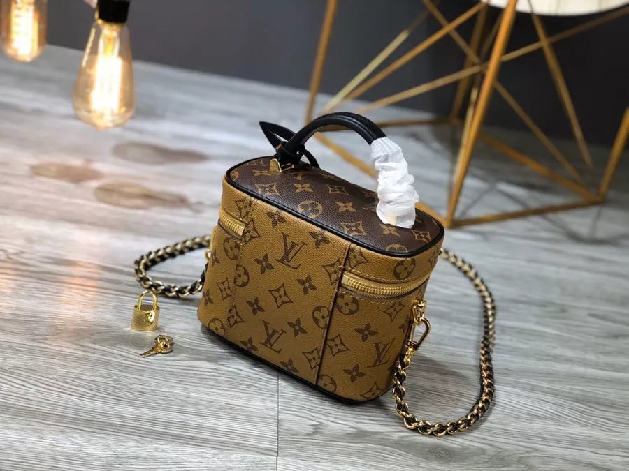 LOUIS VUITTON 14×19×10CM CANNES BAG