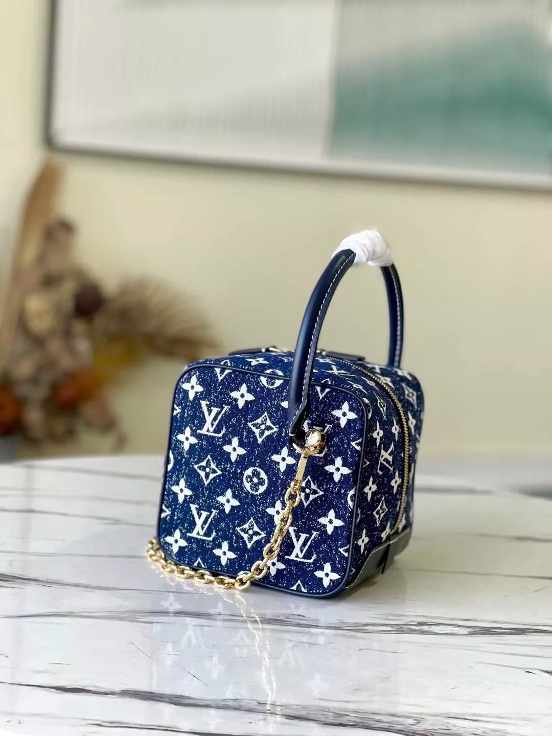LOUIS VUITTON 16*16*16CM DICE BAG SQUARE HANDBAG, LOGO DENIM