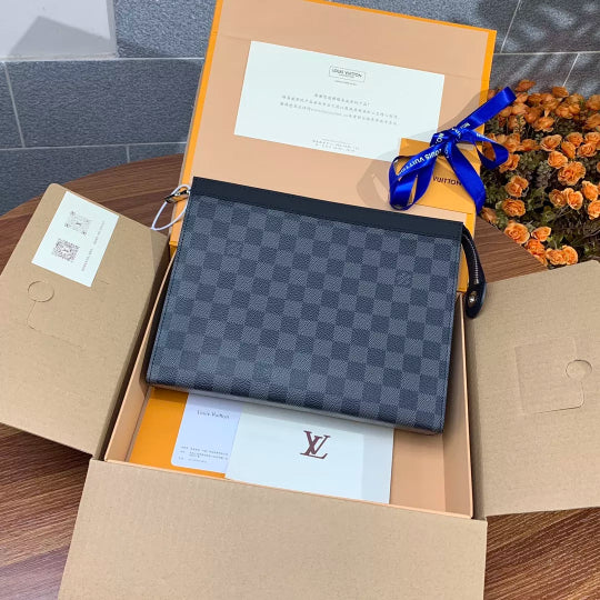 LOUIS VUITTON 26X20X5CM MONOGRAM ECLIPSE