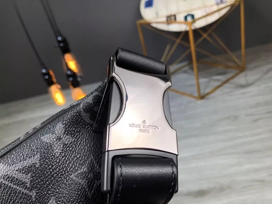 LOUIS VUITTON 47×20×9CM DISCOVERY BAG