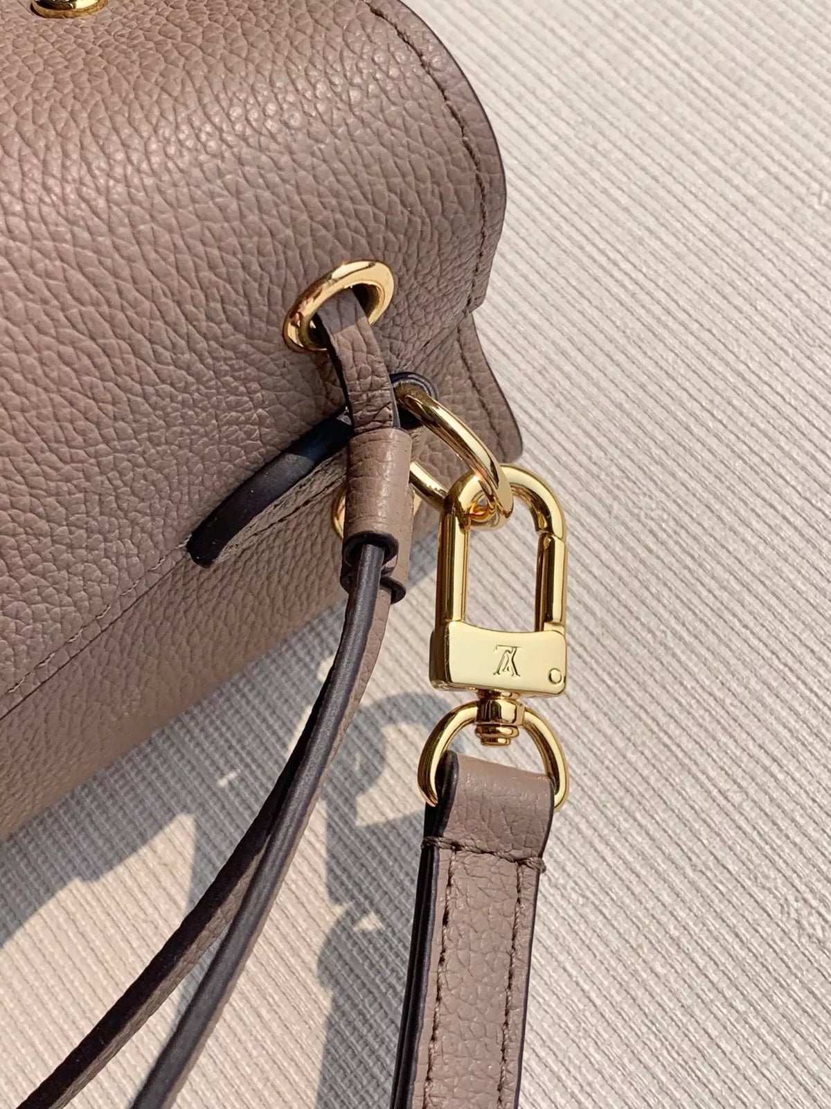 LOUIS VUITTON 13.5 X 16.0 X 10.0CM NANO LOCKME BUCKET BAG