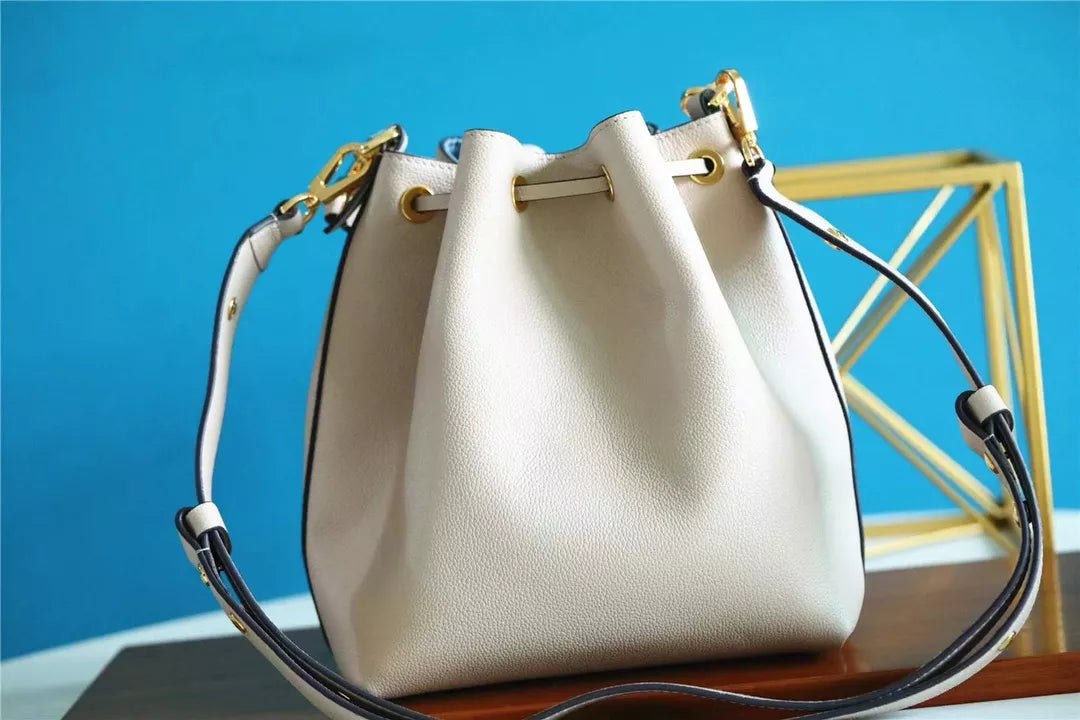 LOUIS VUITTON 9.1 X 9.1 X 6.3 INCHES LOCK ME BUCKET BAG