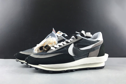NIKE LDV WAFFLE SACAI "BLACK MULTI"