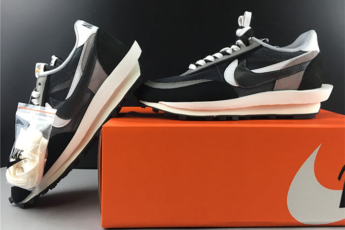 NIKE LDV WAFFLE SACAI "BLACK MULTI"