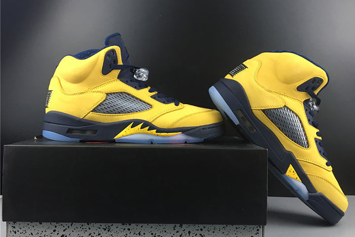 AIR JORDAN 5 RETRO "MICHIGAN" (2019)